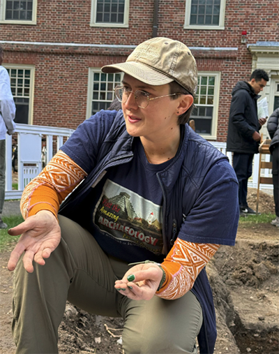 emily conlogue at harvard yard excavation.
