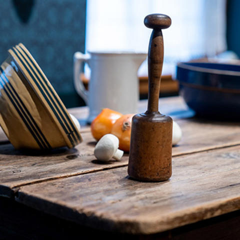 gallery diorama of kitchen.
