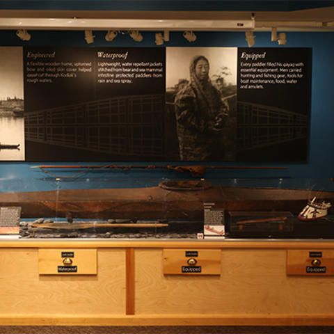 Alutiiq kayak in its exhibition in Alaska