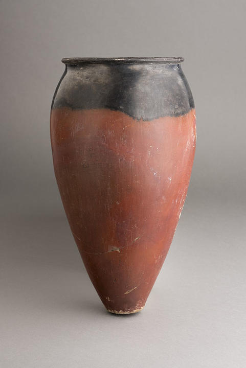 Predynastic black-topped&nbsp; ceramic jar from Mesaid (Mesa'eed) tomb 344, Egypt. Museum Purchase, 14-63-50/B308