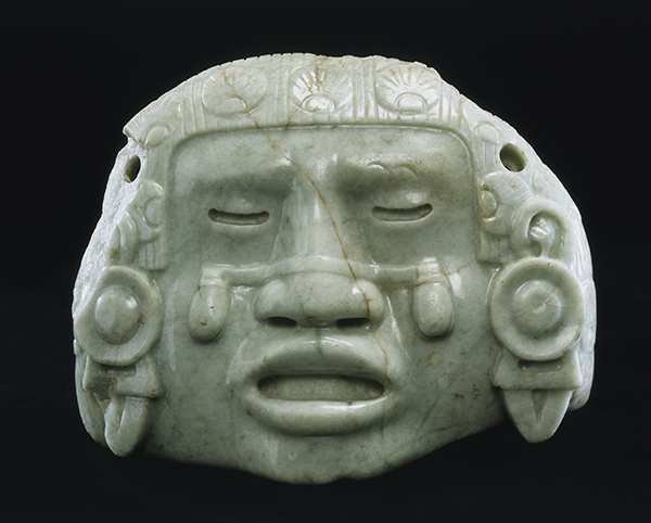 Carved jadeite effigy mask of Coyolxauhqui , from Mexico circa&nbsp;A.D. 1500.&nbsp;Anonymous Gift, 28‐40‐20/C10108