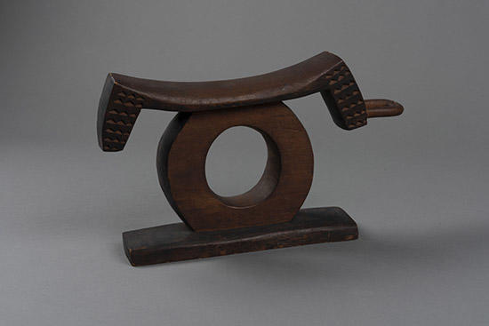 headrest with donut-shaped support.