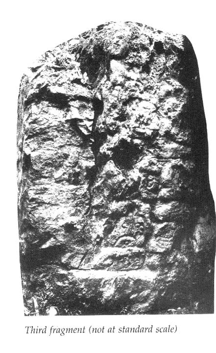 Photo of Uaxactun, Stela 1, fragment 3, 2004.15.5.13.3