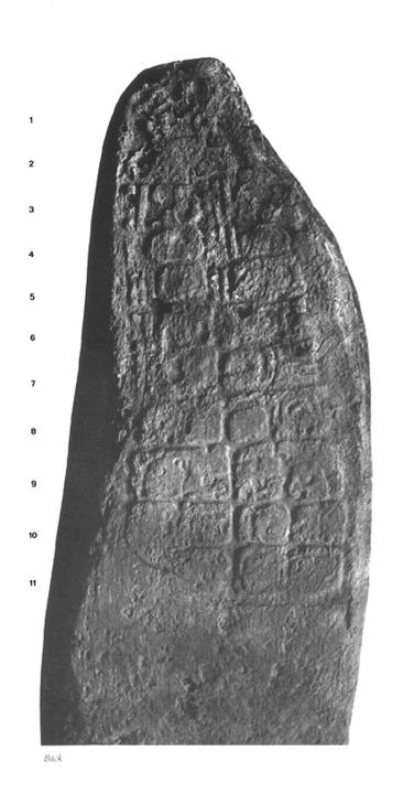 Photo of Uaxactun, Stela 9, back, 2004.15.5.13.28